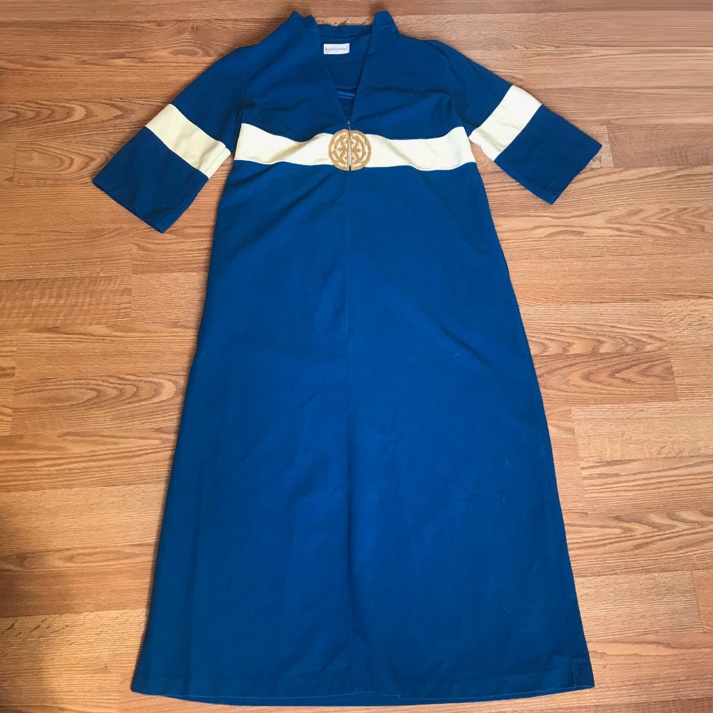 Vintage Emblem Front Housecoat Robe